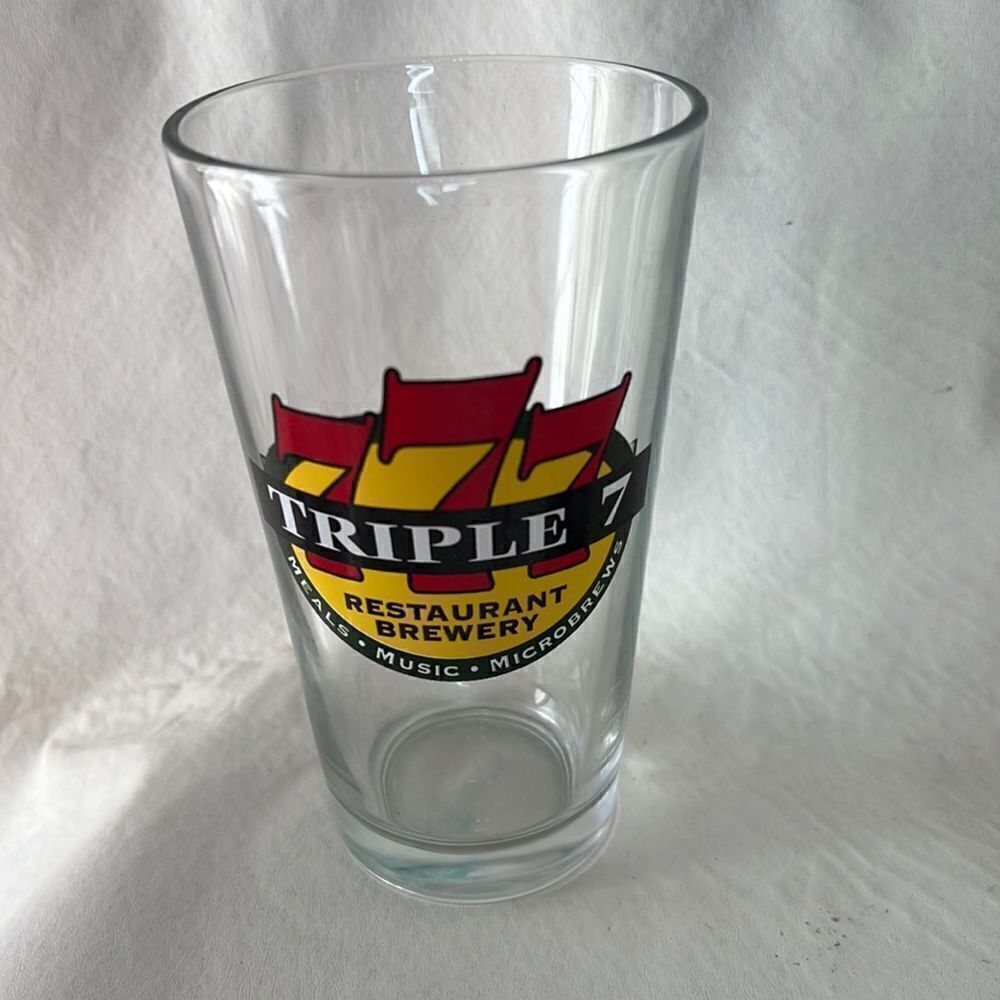 Triple 7 Restaurant Brewery 16 Oz Beer Glass 5 3/4 In Tall 3 1/4 Round Microbrew